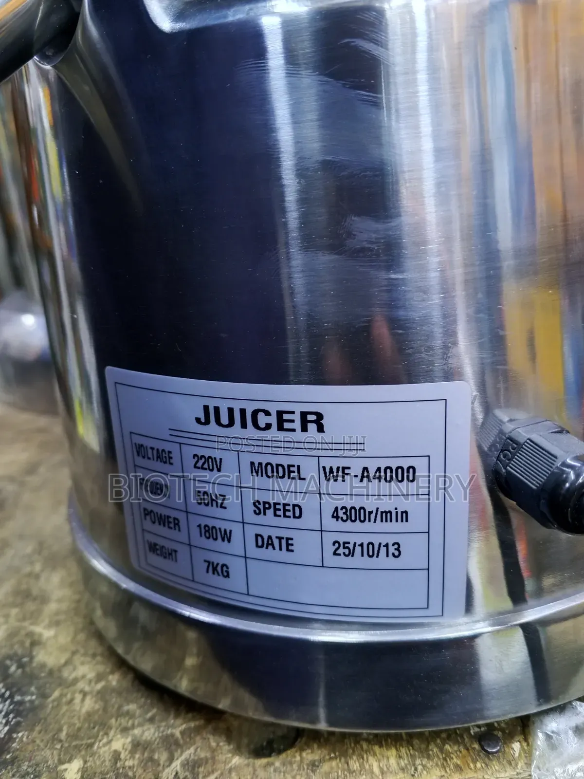 Juicer A4000 For Small Scale But Commercial