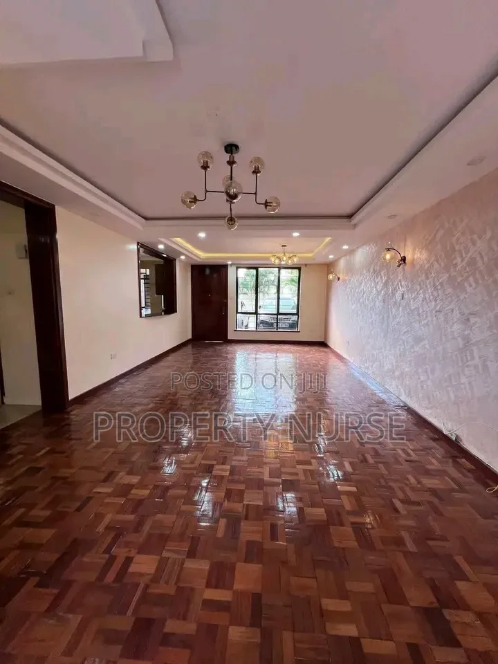 4bdrm Mansion in Gateway Mall Area for sale