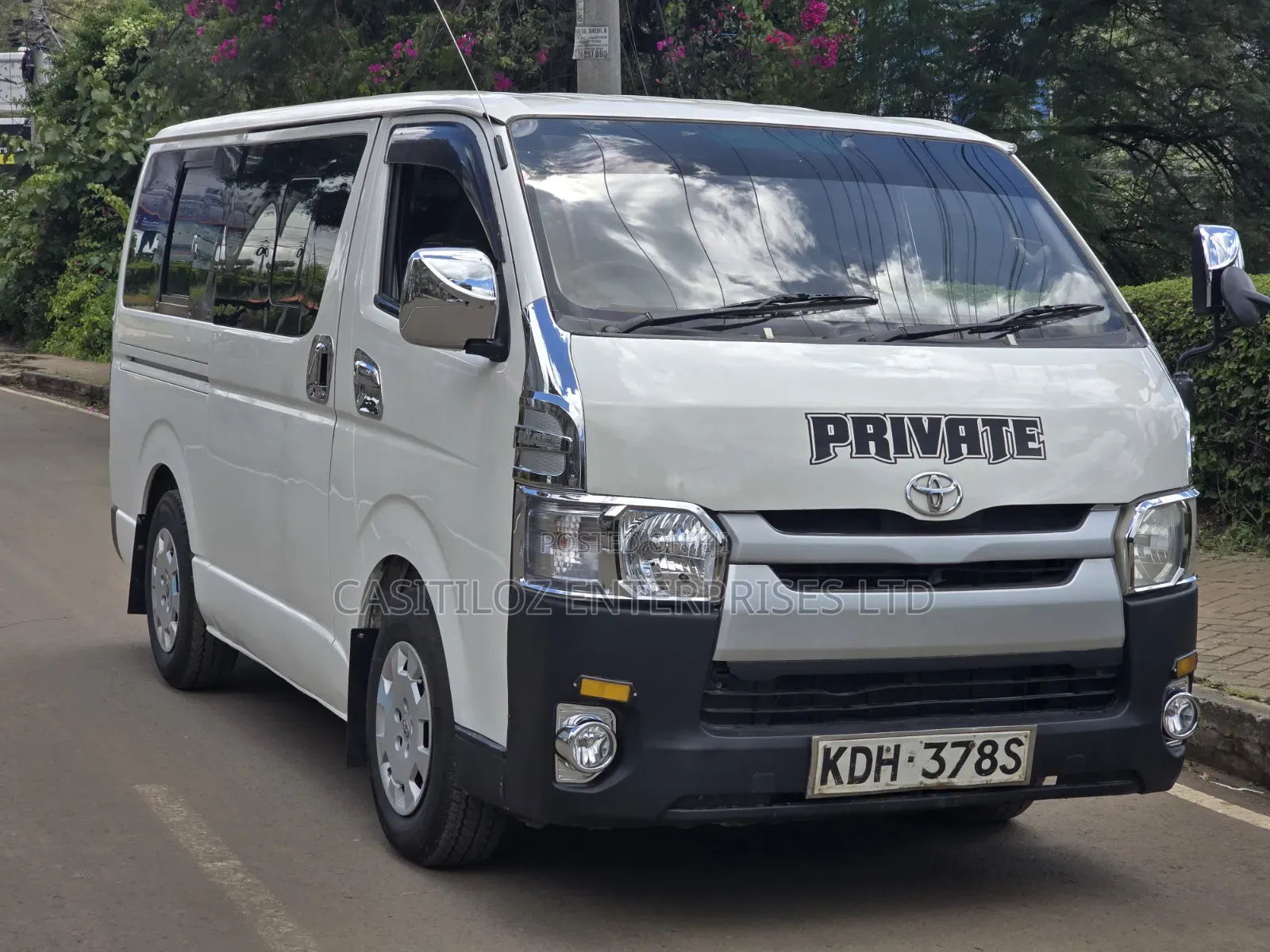 Toyota HiAce 2014 White