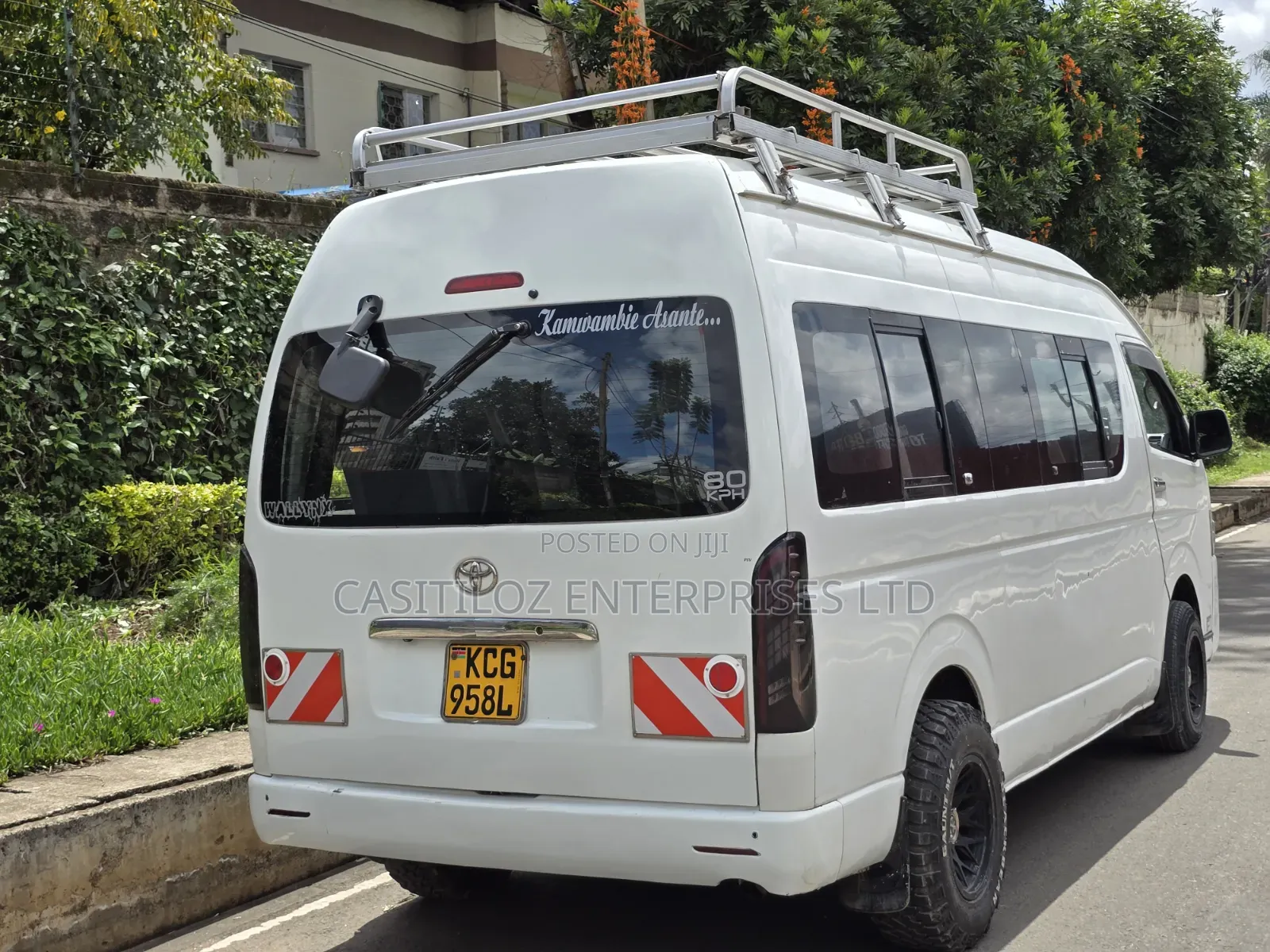 Toyota Grand HiAce 2009 White