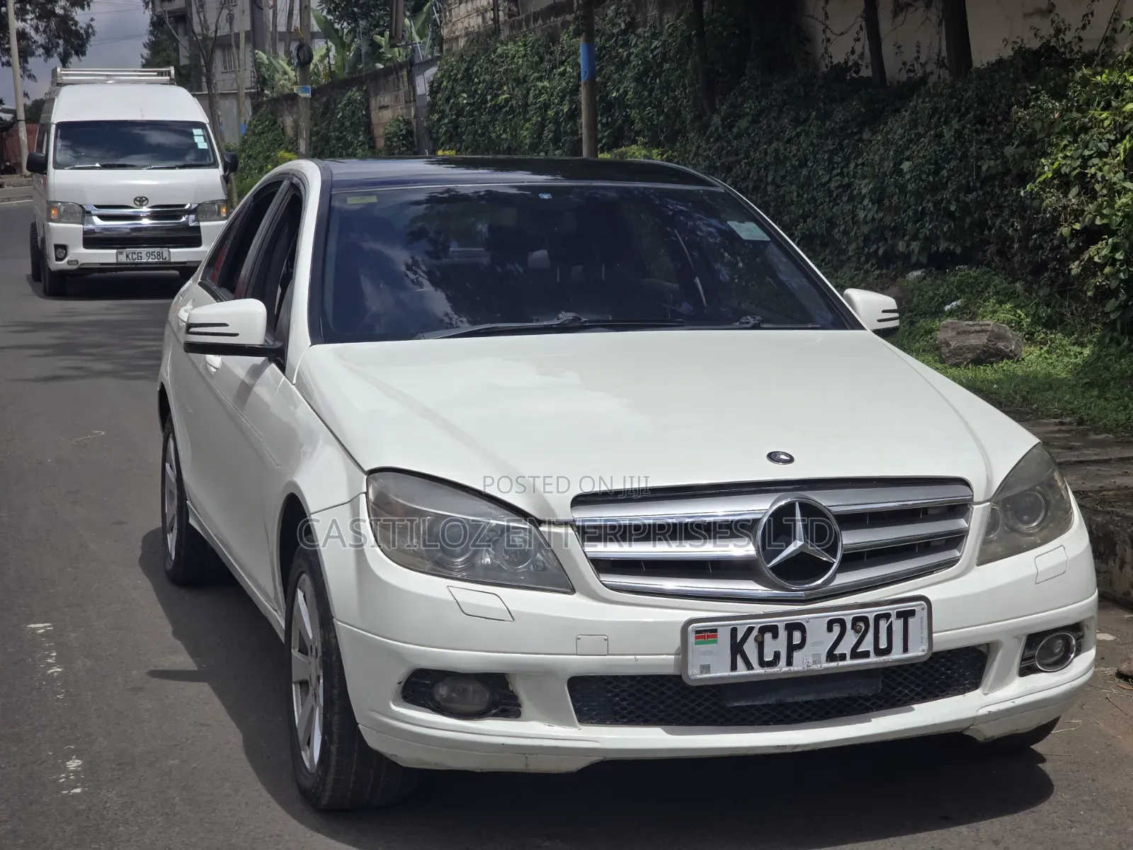 Mercedes-Benz C200 2011 White