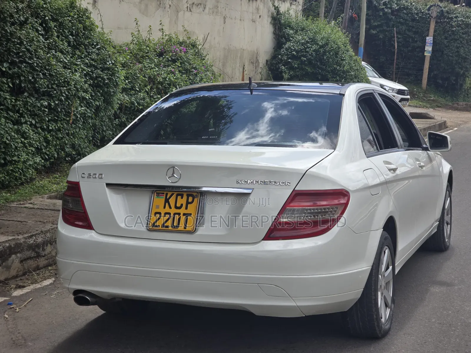 Mercedes-Benz C200 2011 White