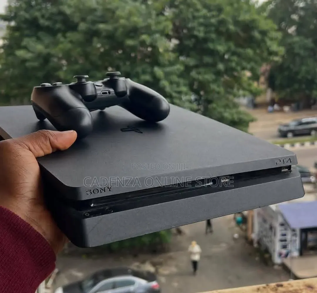 Ex Uk Ps4 Slim Chipped With 8 Games