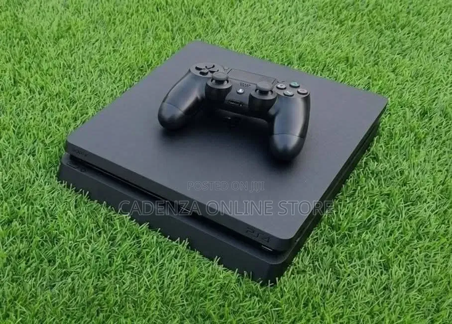 Ex Uk Ps4 Slim Chipped With 8 Games