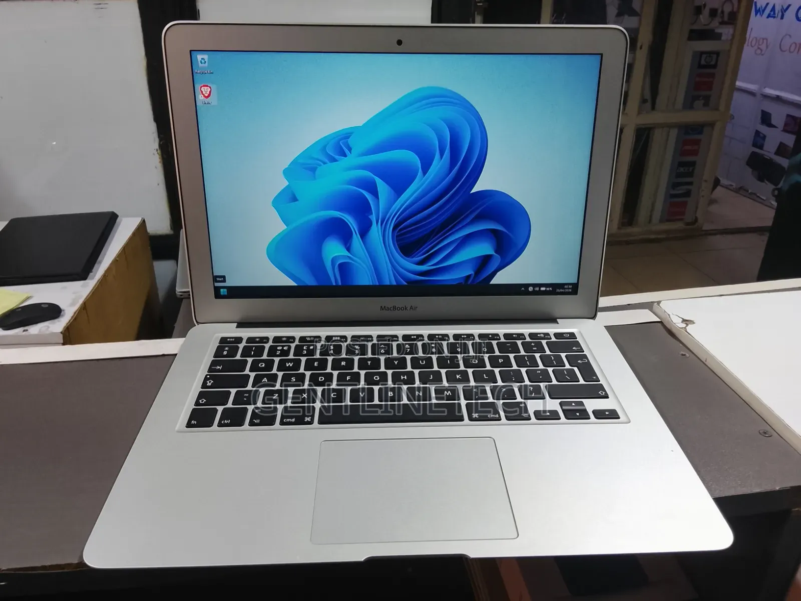 Laptop Apple MacBook Air 8GB Intel Core i5 SSD 256GB