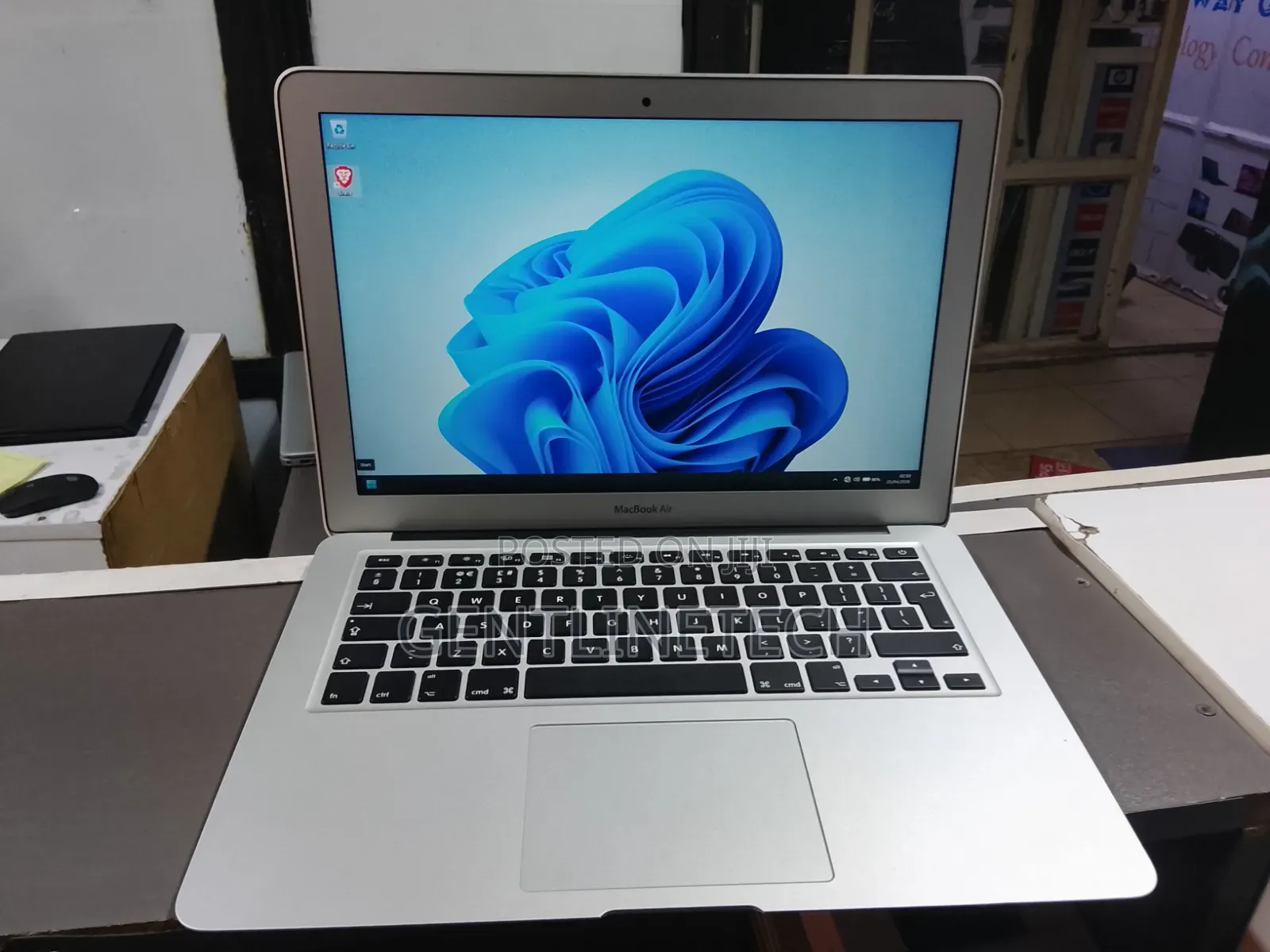 Laptop Apple MacBook Air 8GB Intel Core i5 SSD 256GB