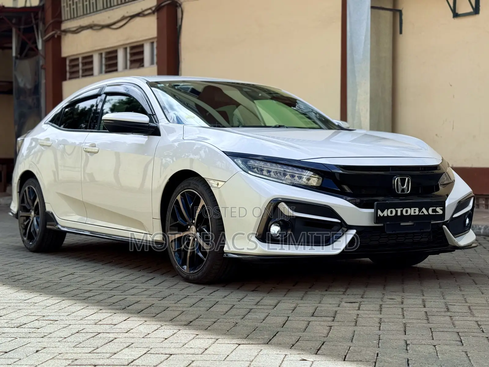 Honda Civic Sport Hatchback 2020 Pearl