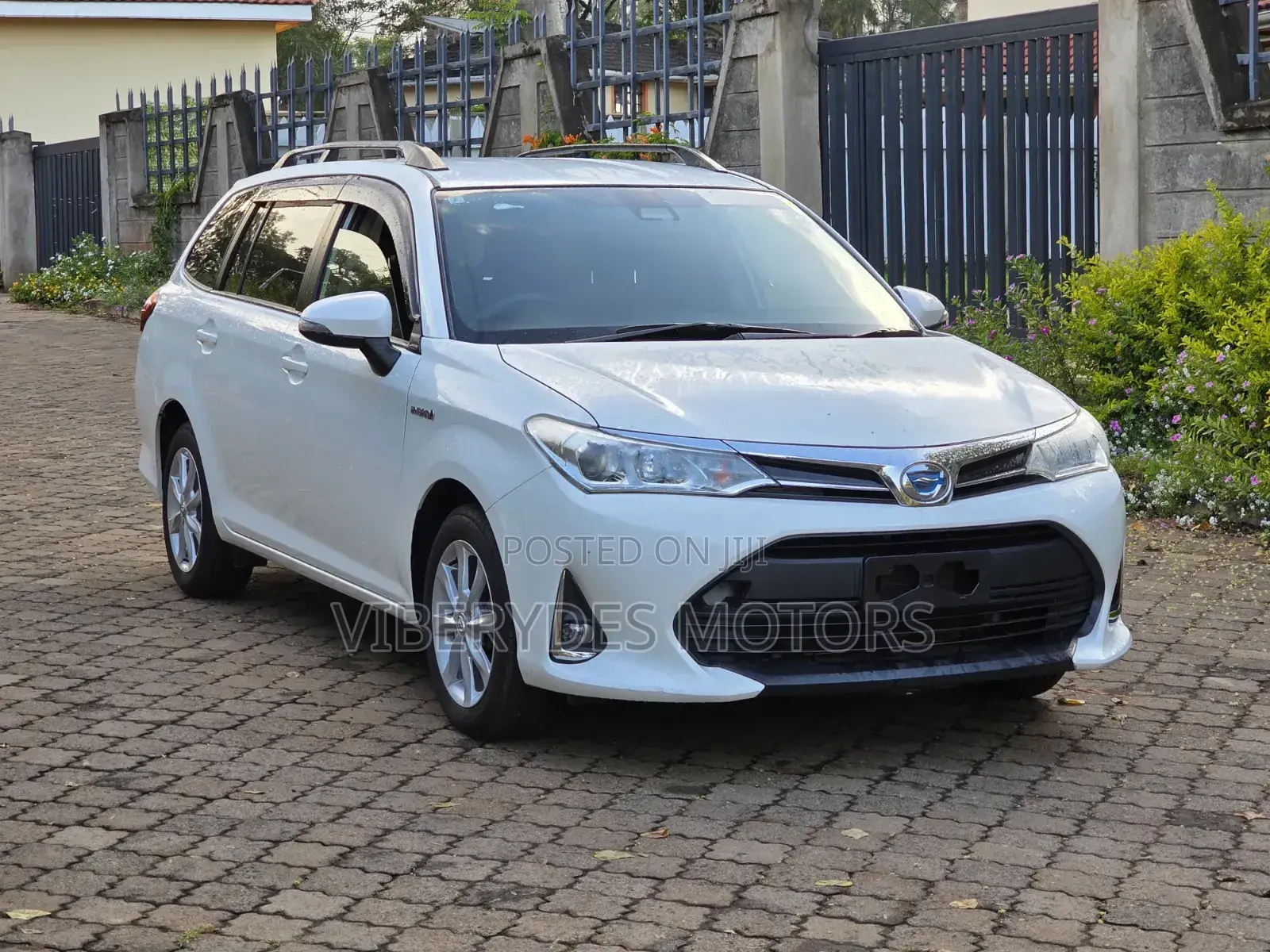 Toyota Corolla Fielder 2017 White