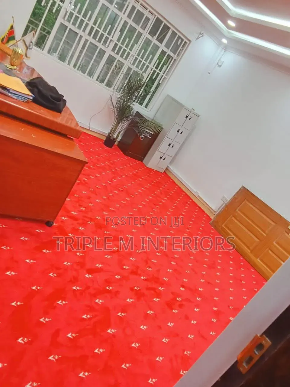 High-Status Dotted Carpet for Modern Luxury Living