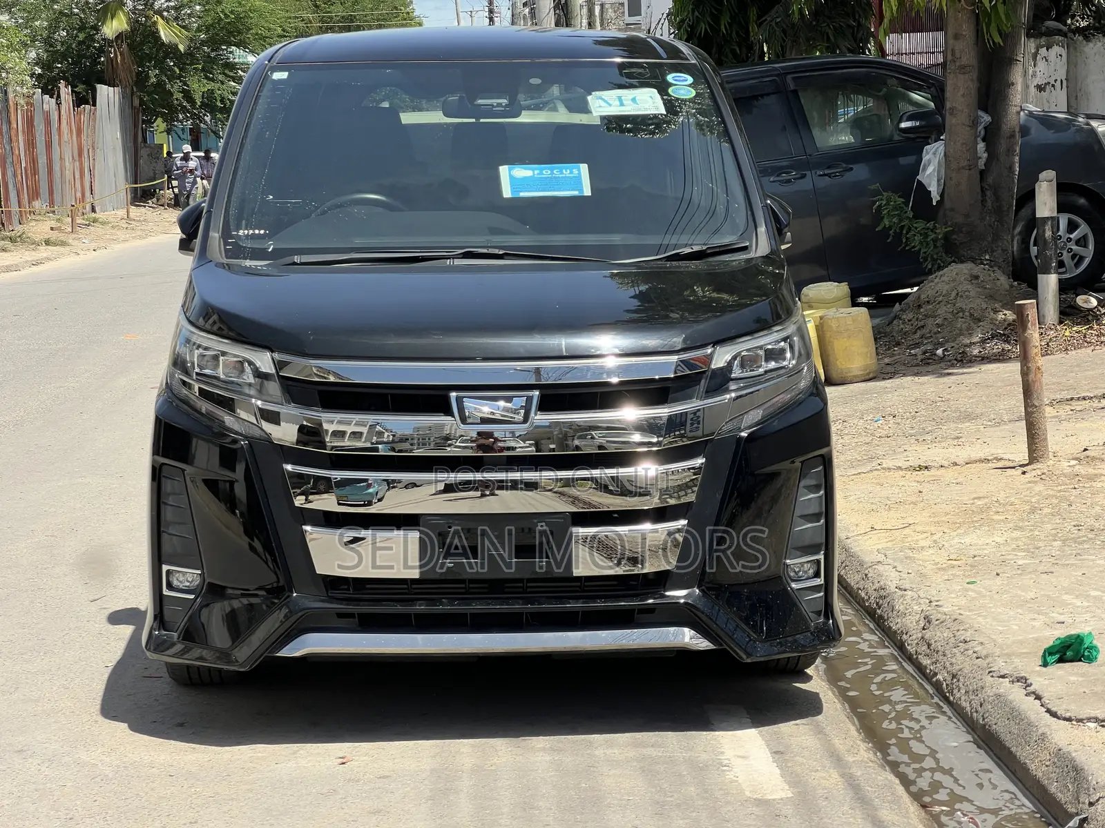 Toyota Noah 2019 Matt Black