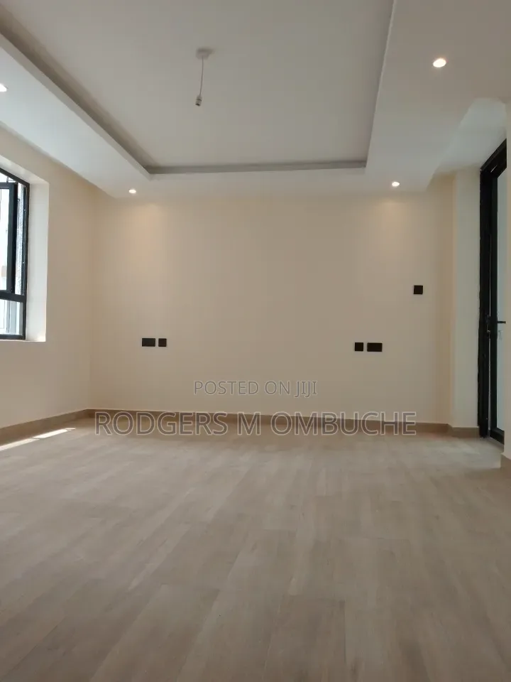 4bdrm Duplex in Spring Valley for rent