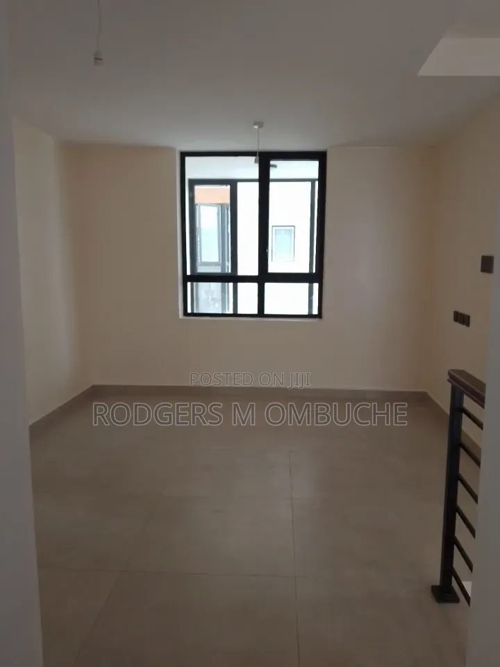 4bdrm Duplex in Spring Valley for rent