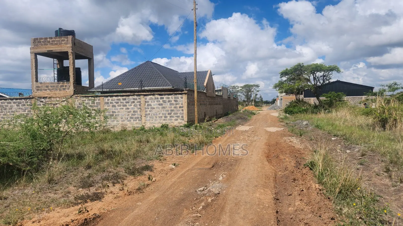 Prime 50x100 Plots in Thika Jomoko (Behind Tibs)– Ready Title –
