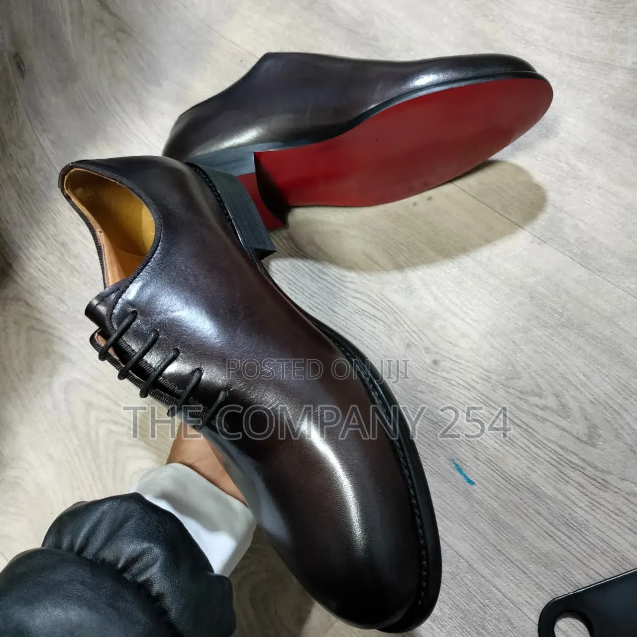 Quality Leather Official Men Wetlook Low Cut Official Shoes