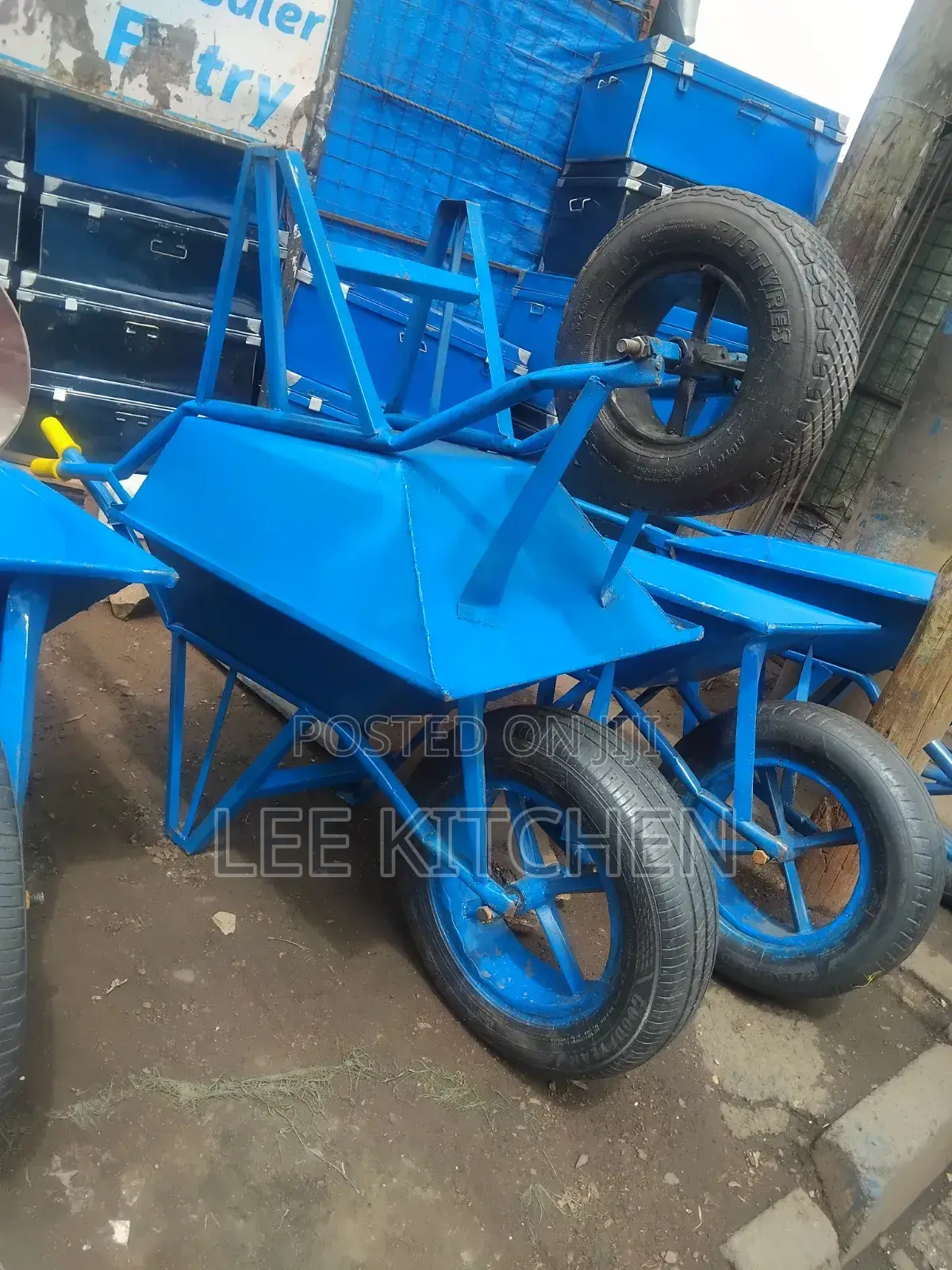 Heavy Duty Wheelbarrow