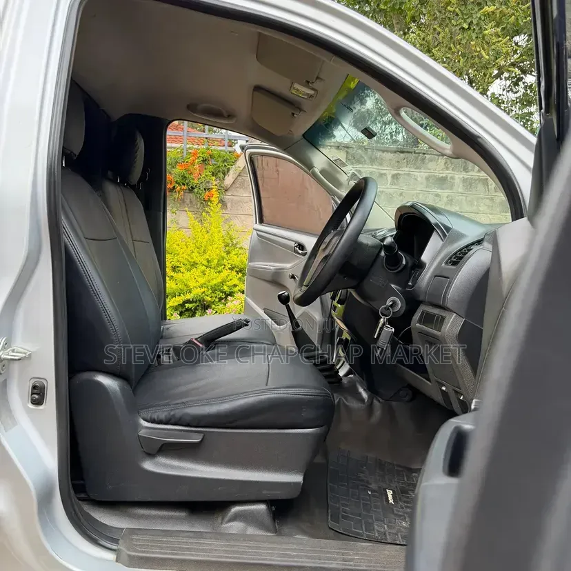 Isuzu D-MAX 2019 Silver