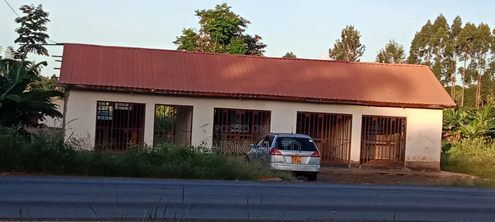 Prime Highway Property For Sale –Kenol Mutoho