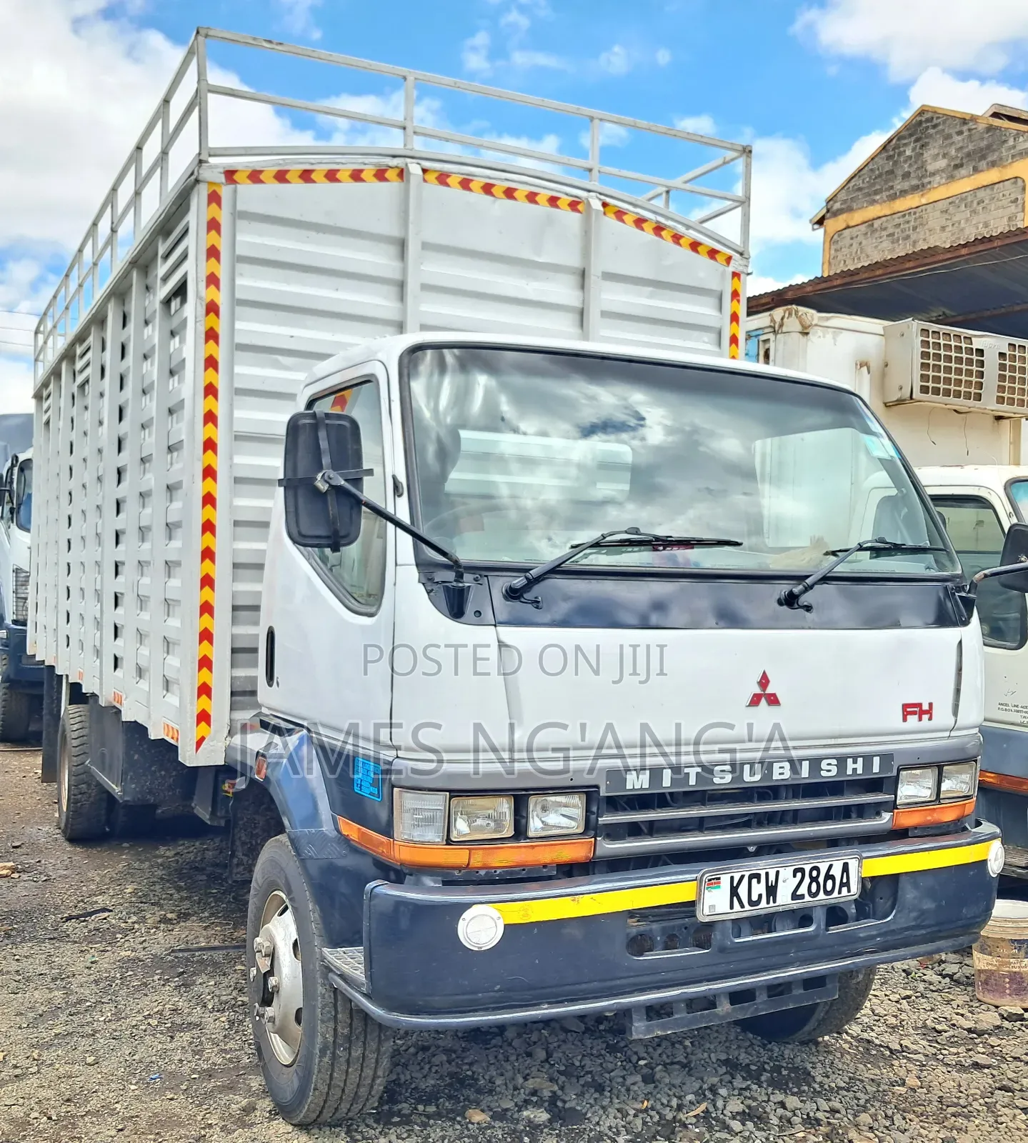 Mitsubishi Fh215 Lorry 2018 White
