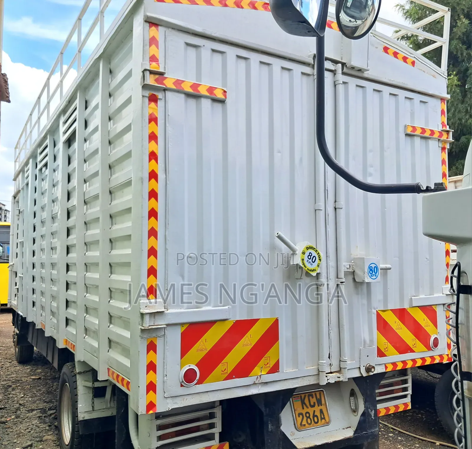 Mitsubishi Fh215 Lorry 2018 White