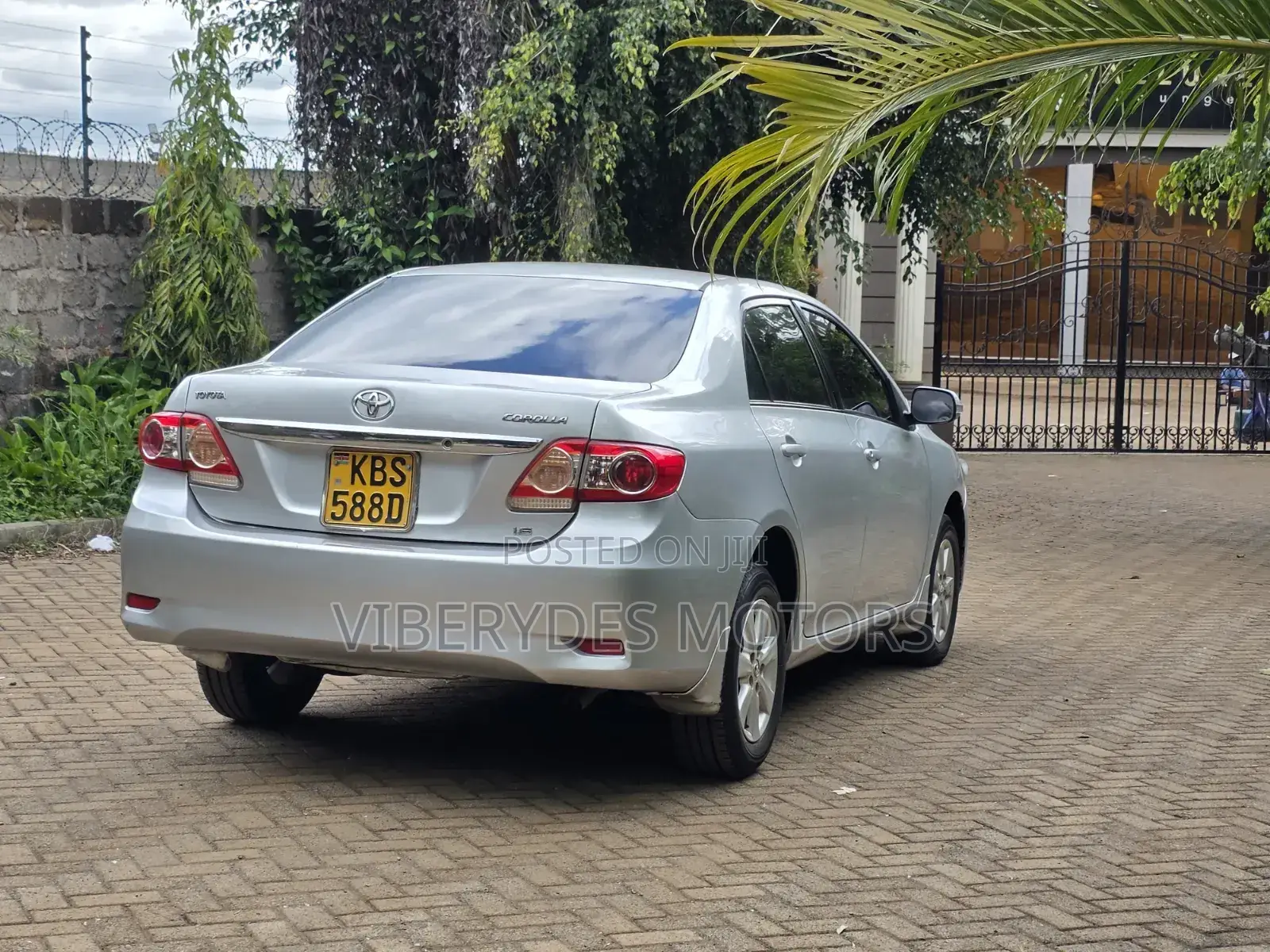 Toyota Corolla 2012 Silver