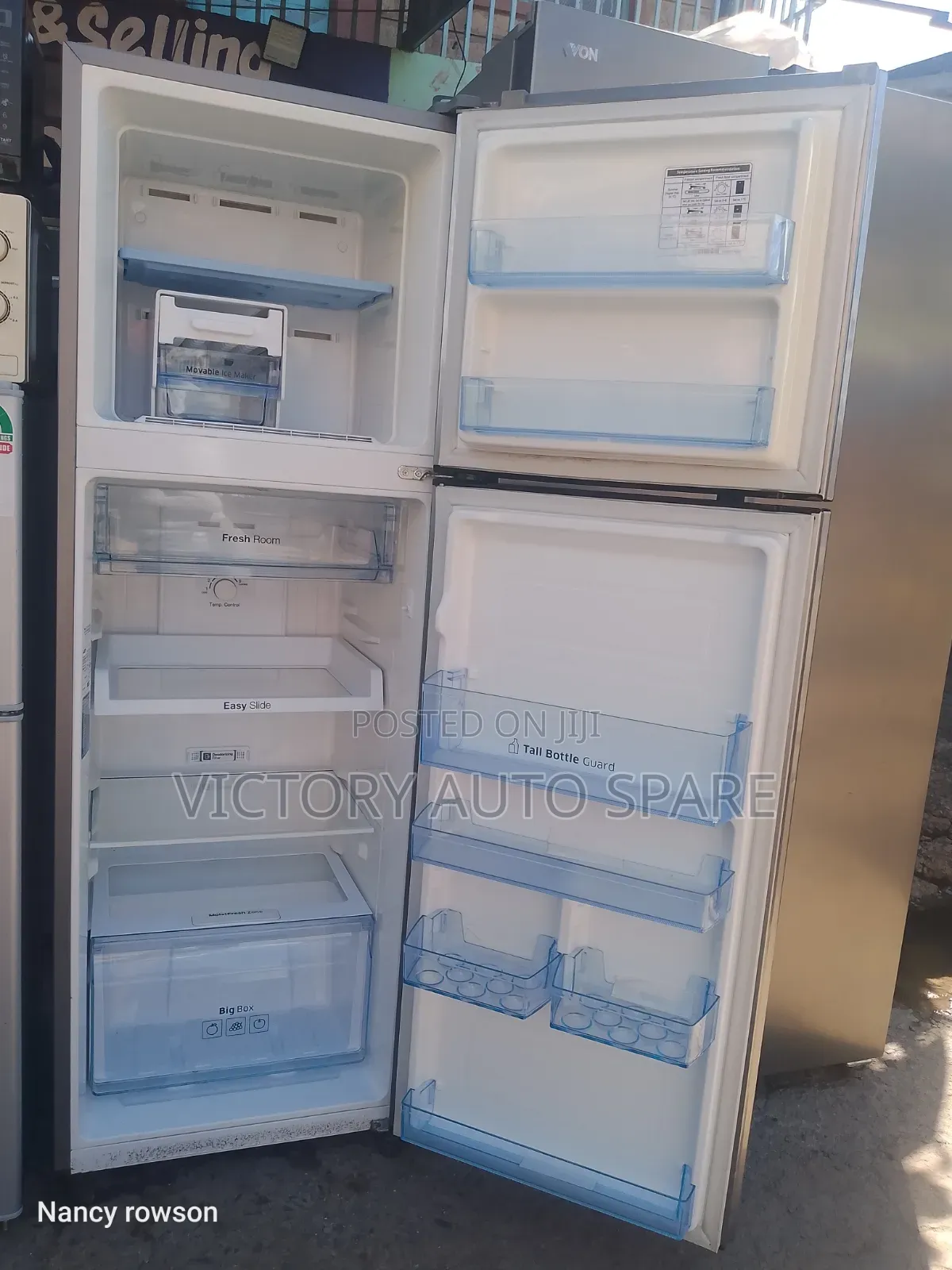 Clean Samsung Digital Inverter Refrigerator