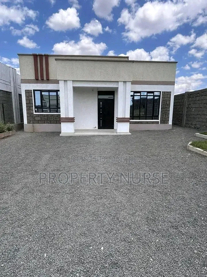 3bdrm Bungalow in Milimani for sale