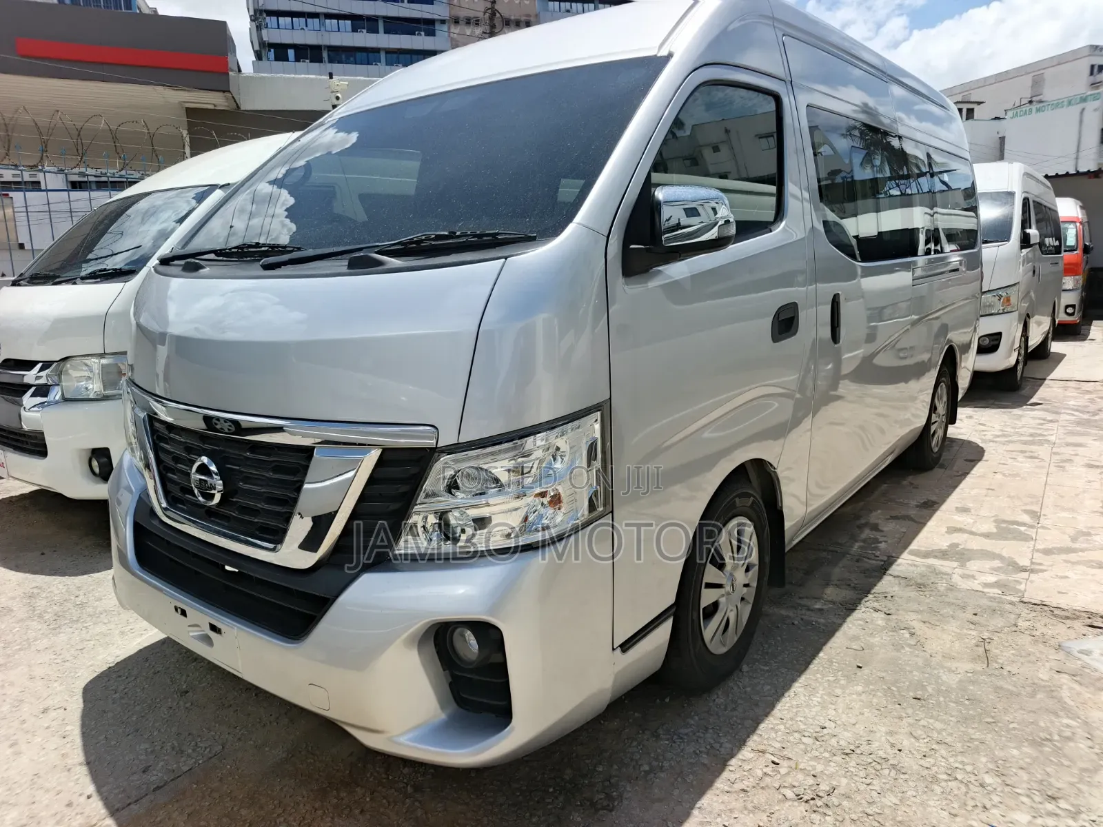 Nissan Caravan (Urvan) 2020 Silver