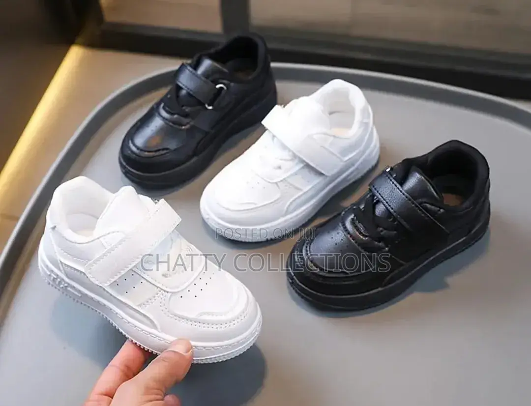 Unisex White and Black Kids Sneaker Shoes Size 21 to 38