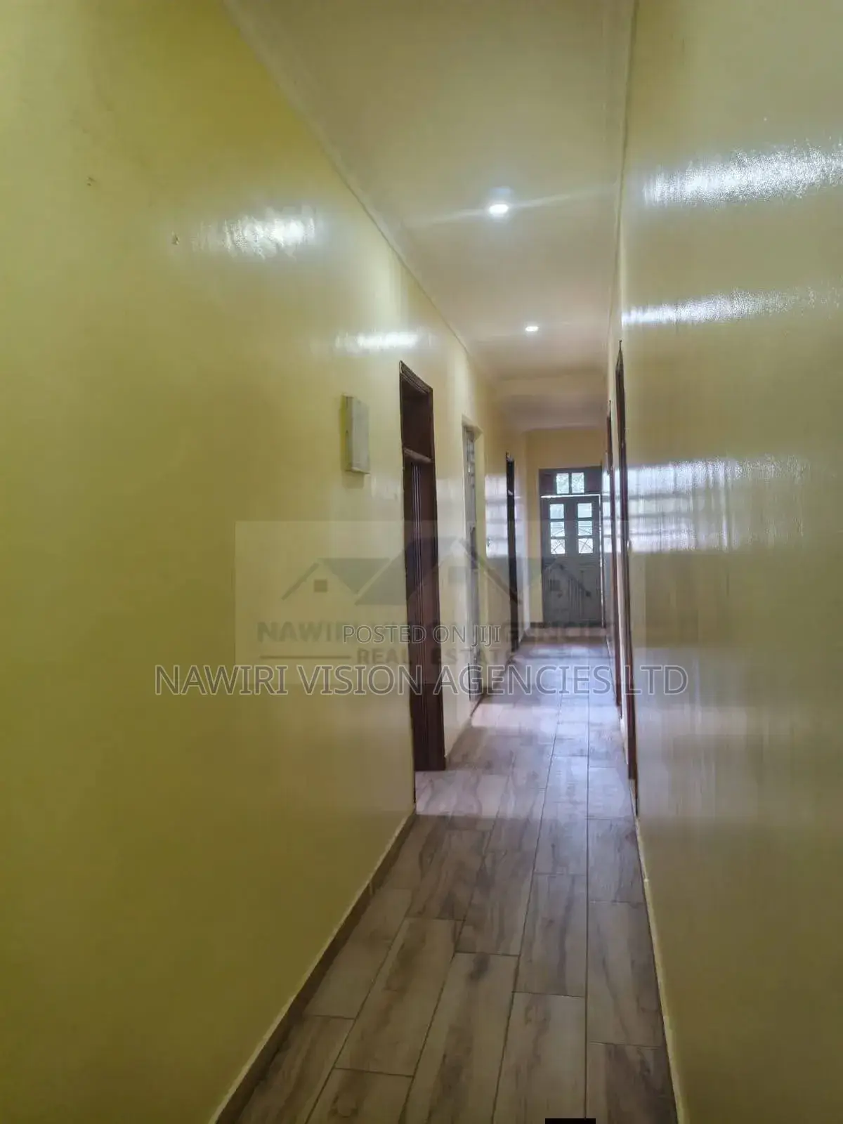 5bdrm Mansion in Ngoigwa, Ngoingwa Estate for rent