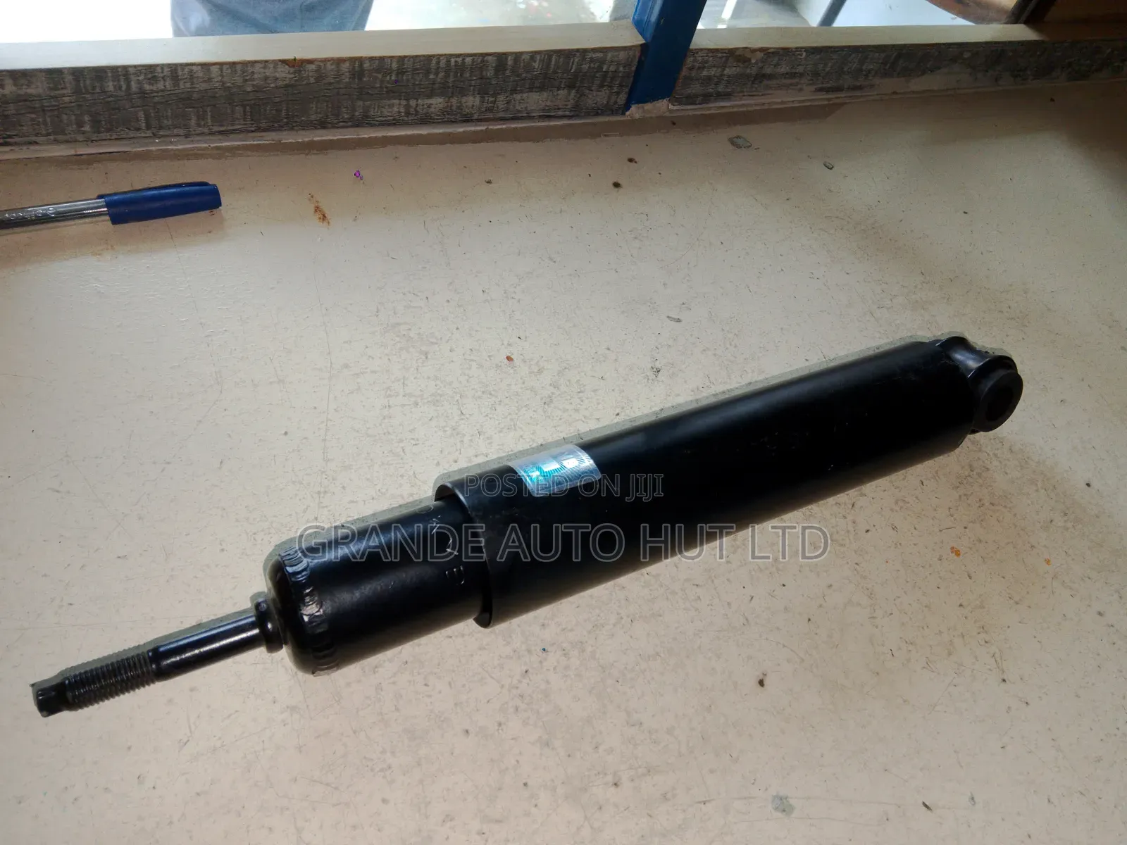 Rear Shock Absorbers Nissan E23