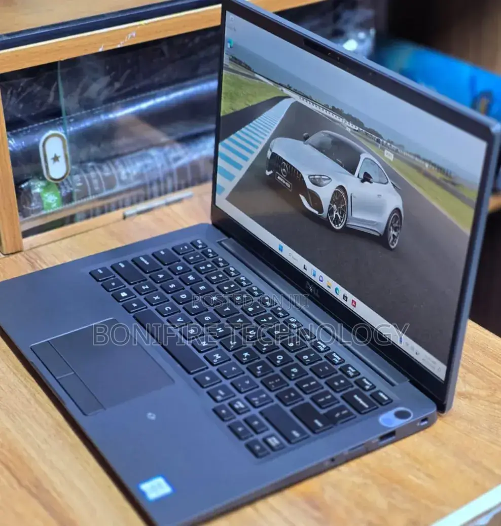 Laptop Dell Latitude 7400 8GB Intel Core i5 SSD 256GB