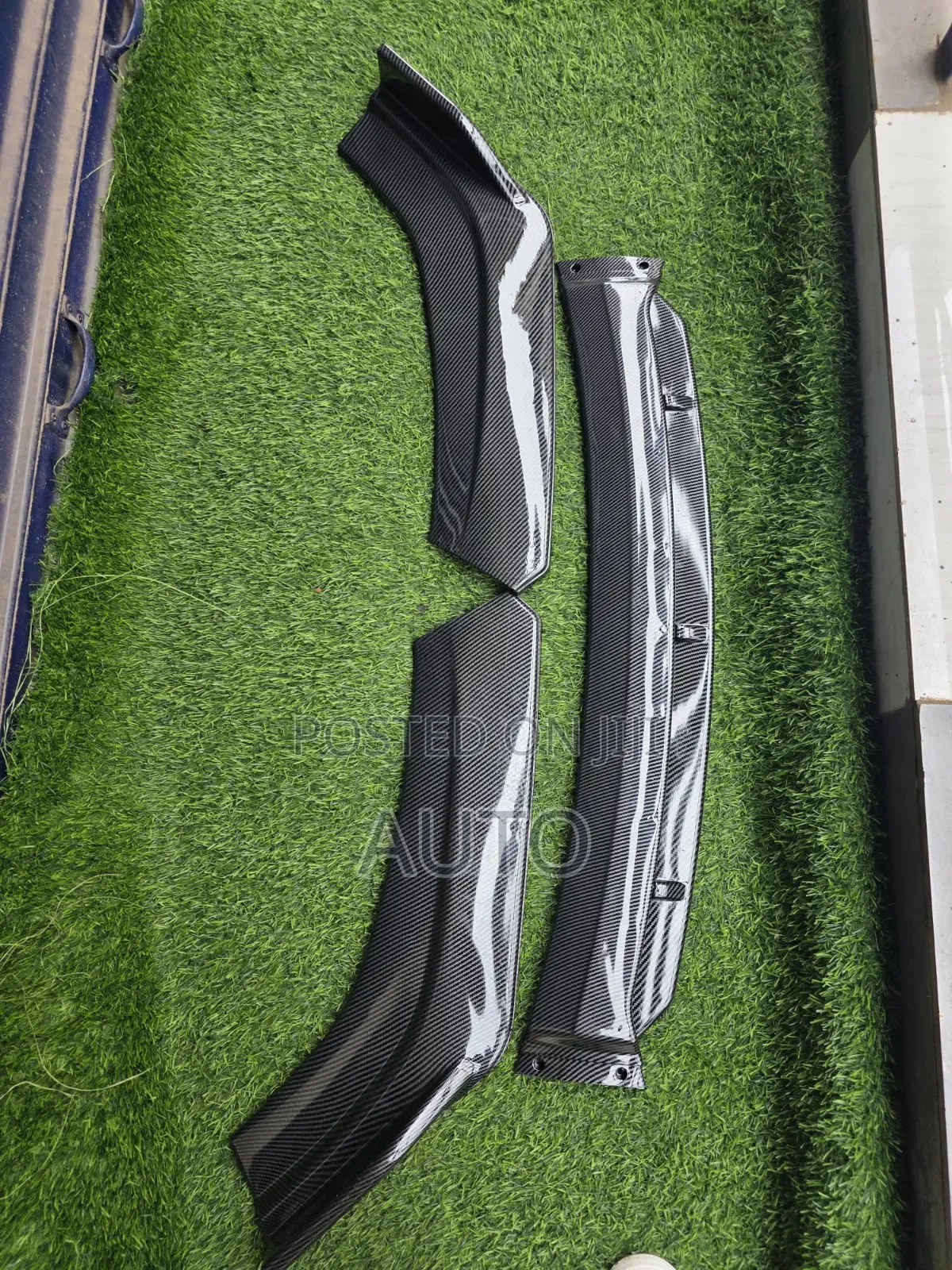 Universal Carbon Fiber Style Front Bumper Lip Splitter Kit (3pcs)