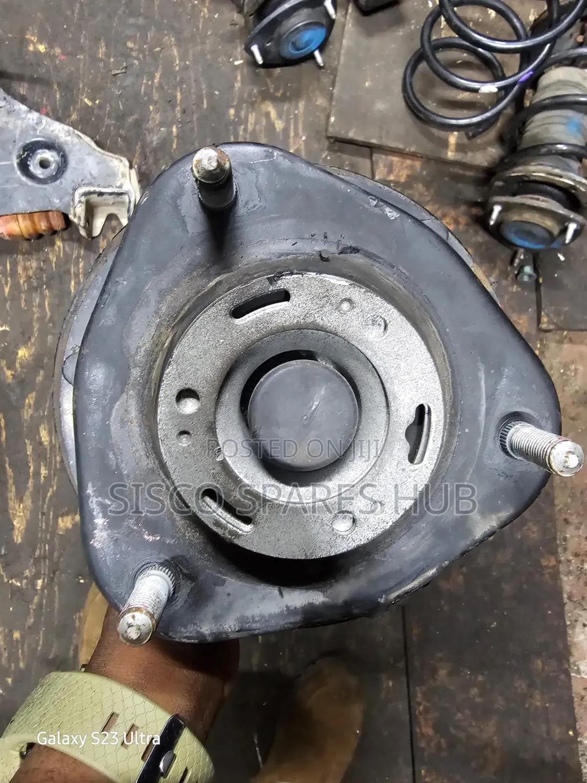 Shock Mounting Noah/Voxy