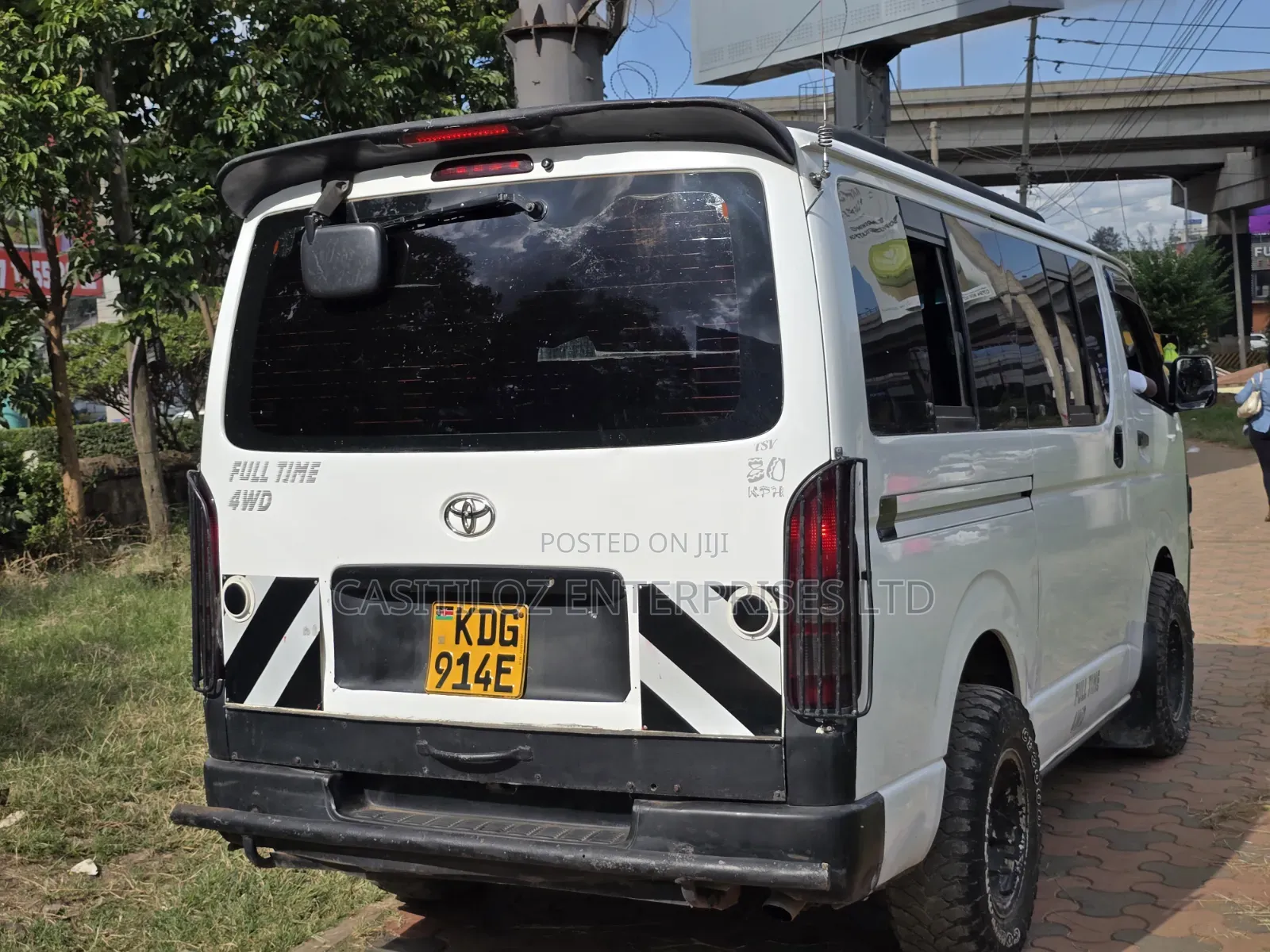 Toyota HiAce 2014 White