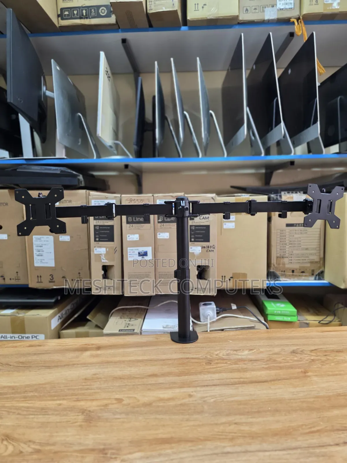 Brand New Dual Monitor Mount
24 Inch and 27 Inch Support 
8kg Maximum