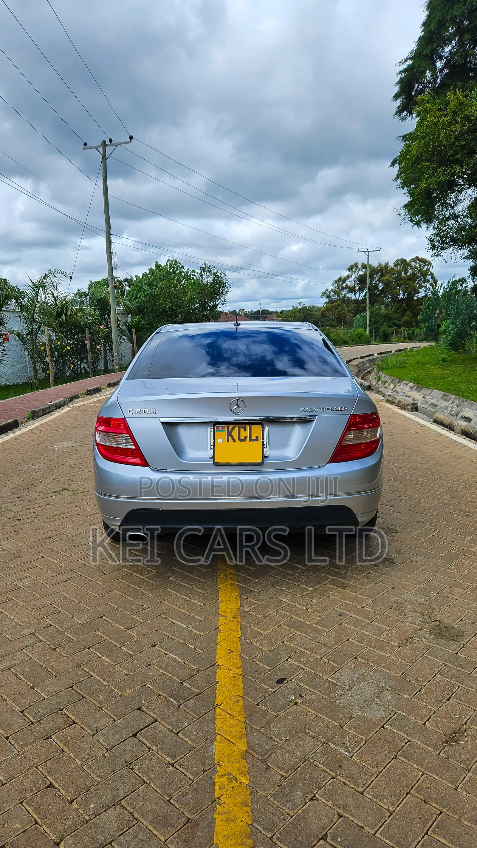 Mercedes-Benz C200 2010 Silver