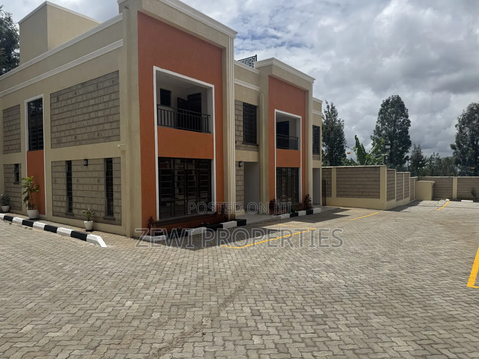 3bdrm Mansion in Matasia for sale