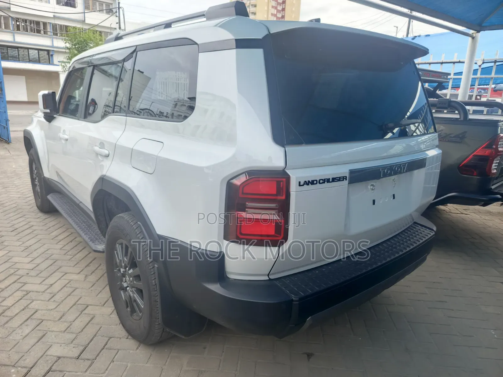 Toyota Land Cruiser Prado 2024 White