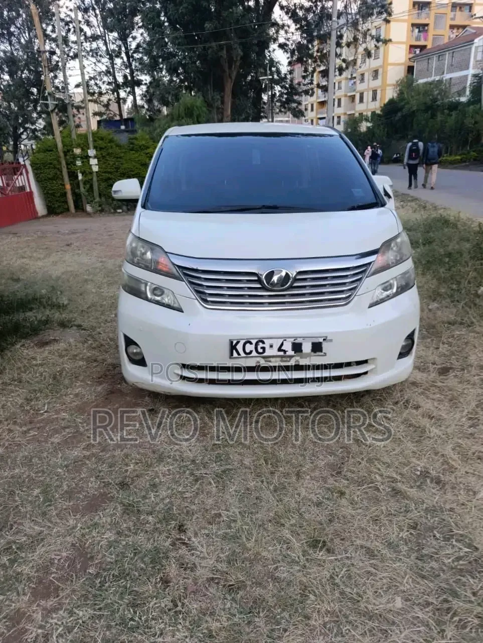 Toyota Alphard 2.4 Petrol FWD 2012 White