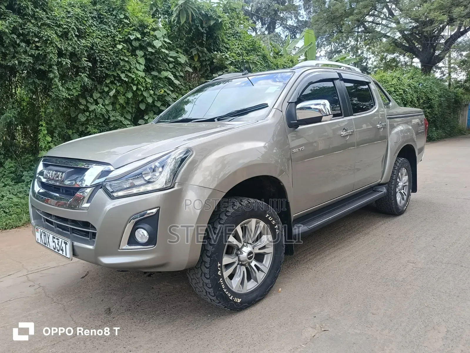 Isuzu D-MAX 2021 Gray