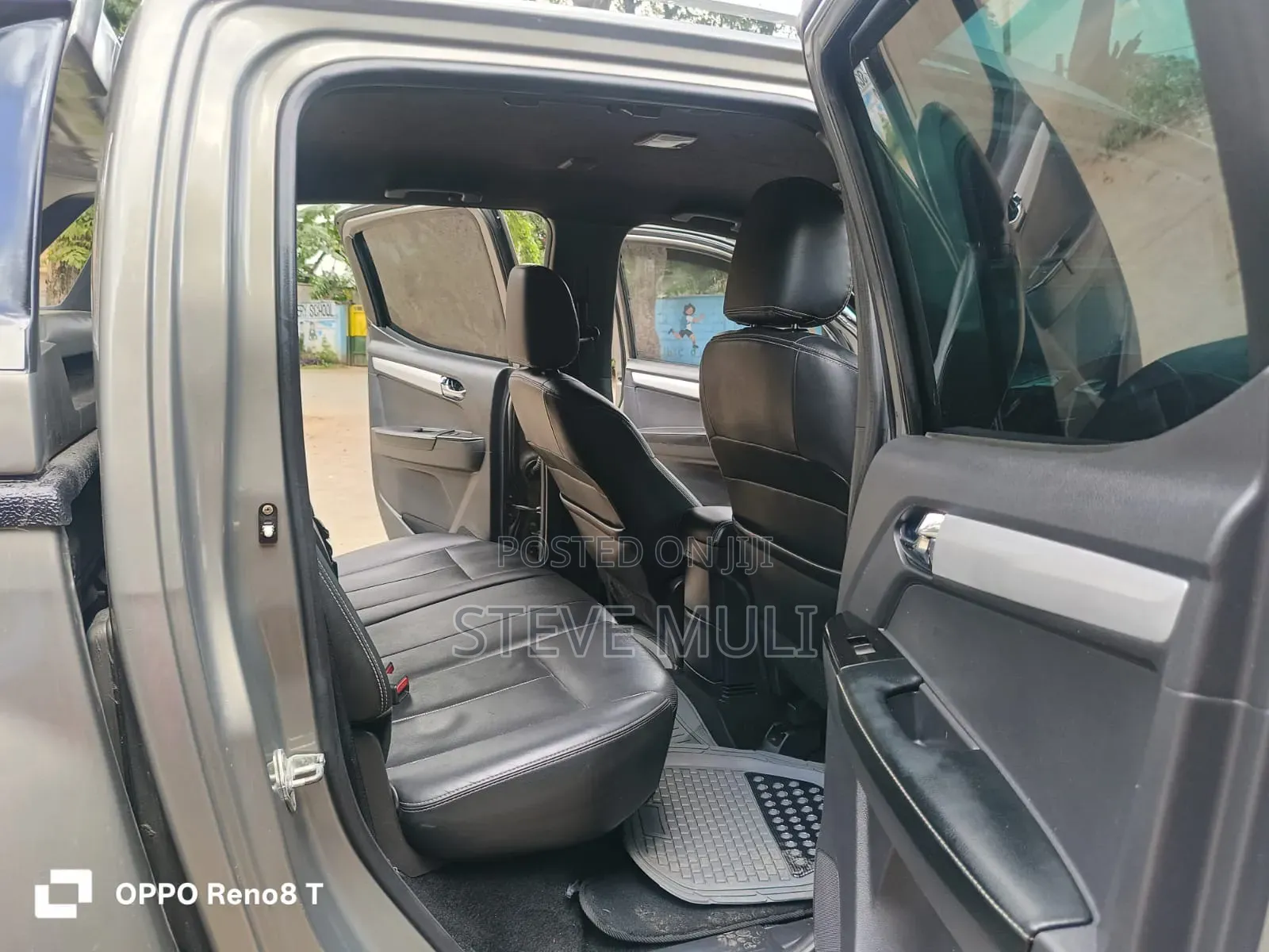 Isuzu D-MAX 2021 Gray