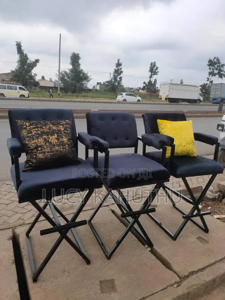 Black Makeup Chairs With Pillows and Armrest