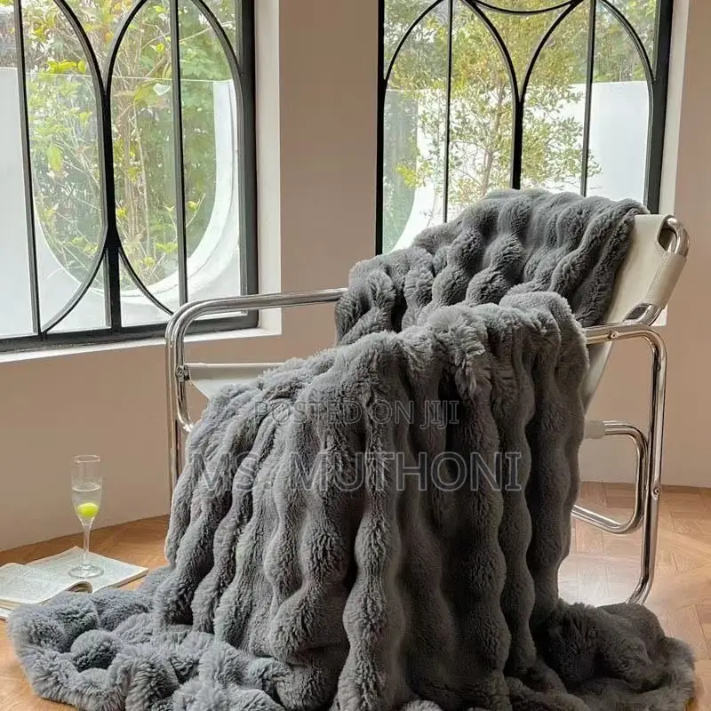 Luxury Plush Comfort / Home Decor Faux Throw Blanket