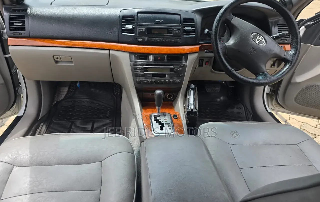Toyota Mark II 2.0 RWD 2004 White