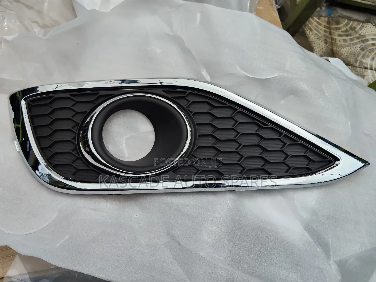 Honda CRV Rm1 2015+ Foglight Cover