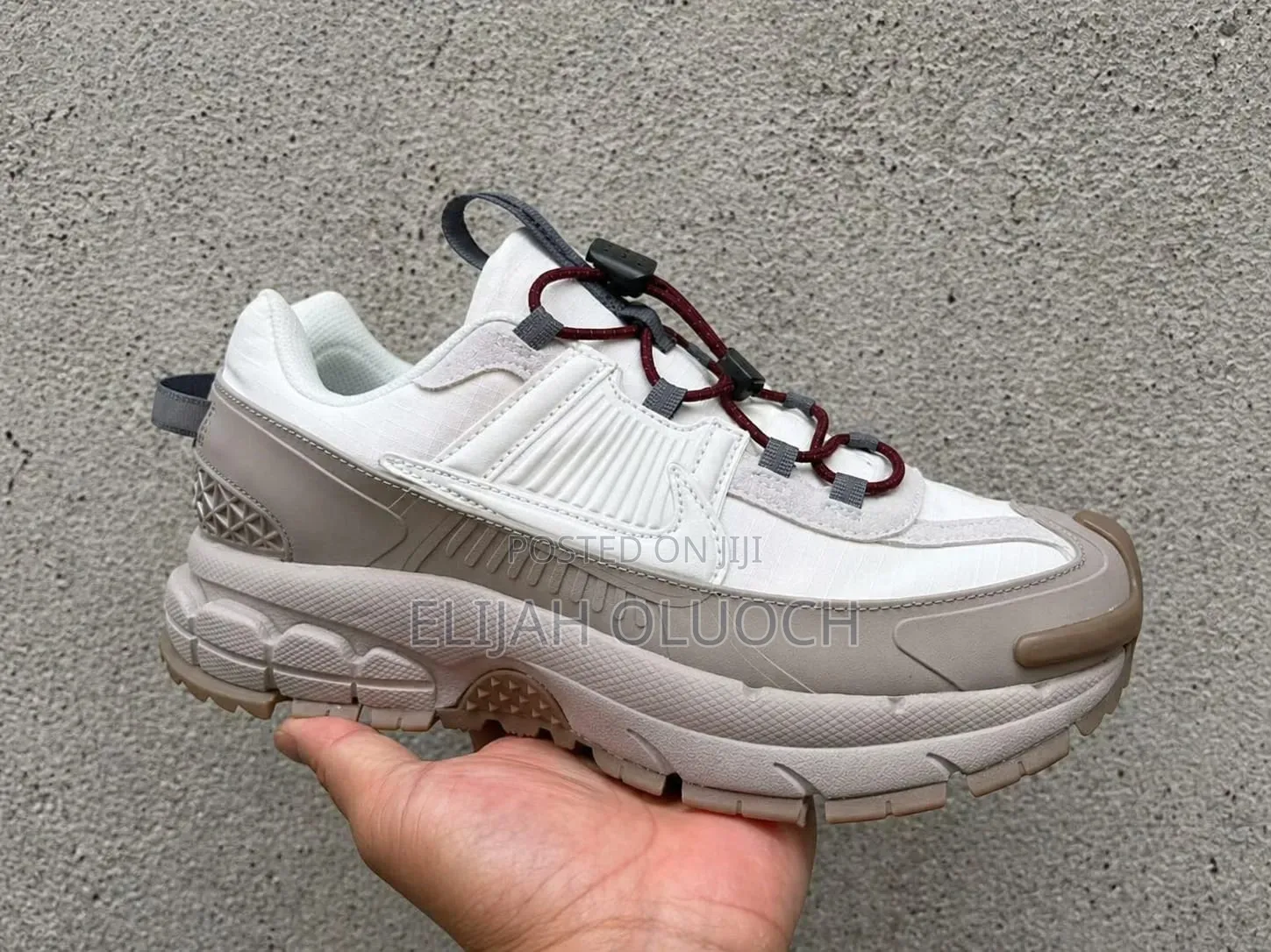 Nike Zoom Vomero Roam Sneaker,