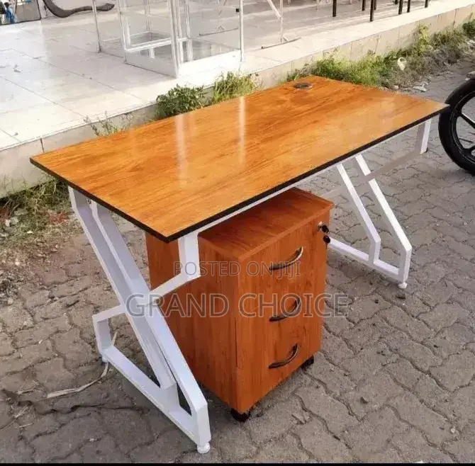 Working Desk With Side Drawers