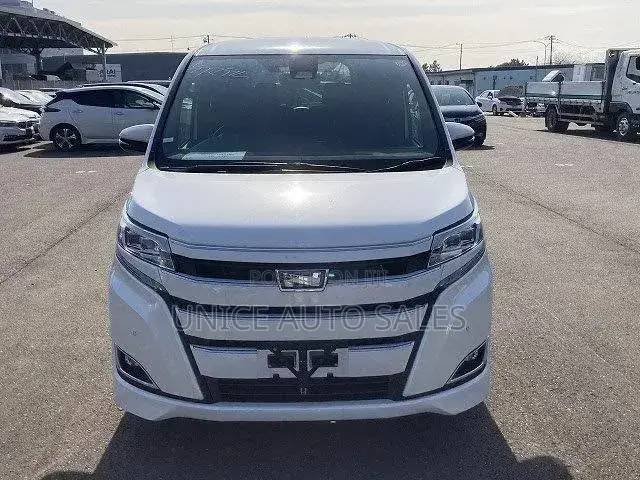 Toyota Voxy 2019 White