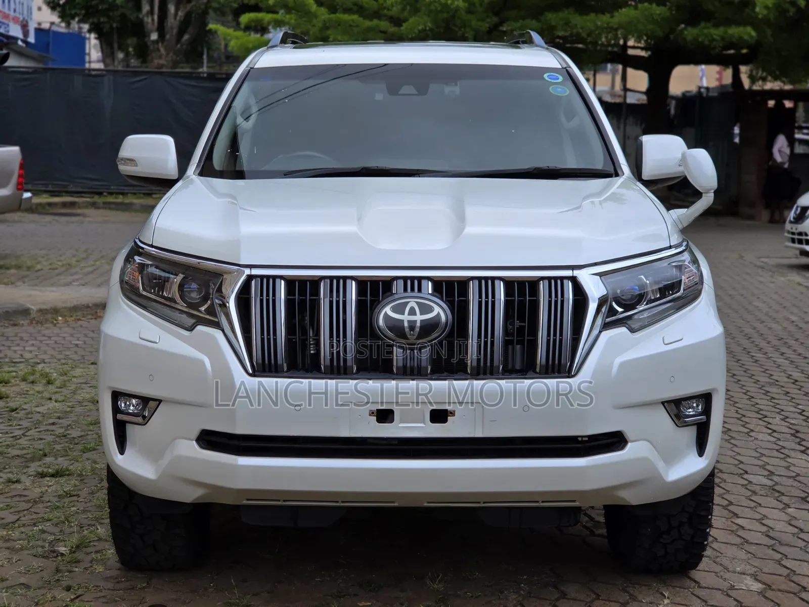 Toyota Land Cruiser Prado 2019 White