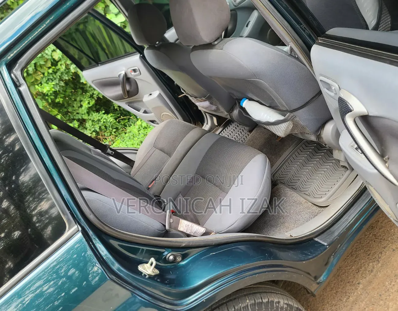 Toyota RAV4 2001 Green